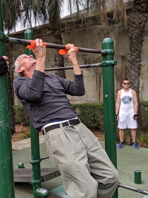 72 years old Dragan busting out chin-ups